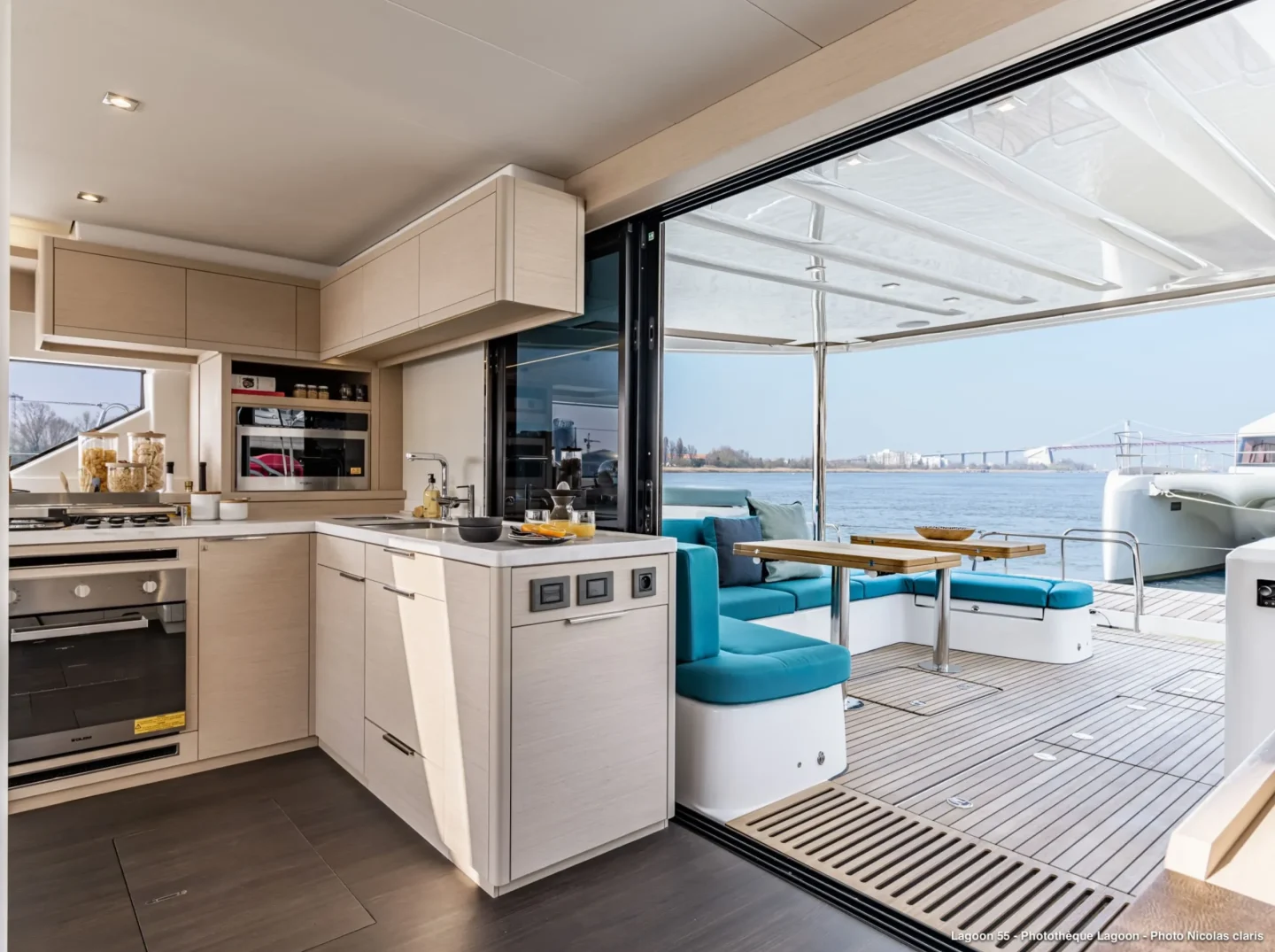 LAGOON-55-CATAMARANSBCN_23