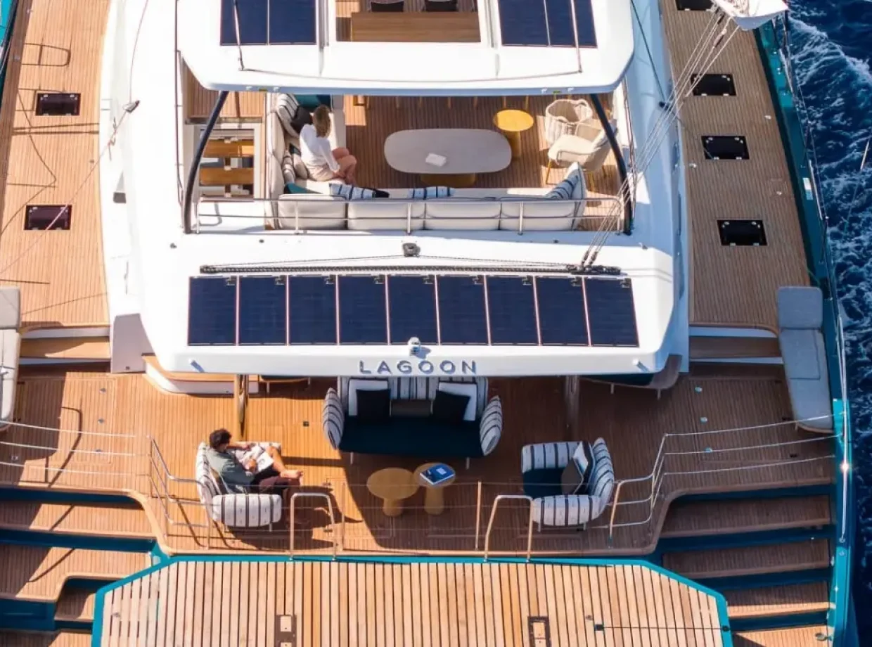 LAGOON-EIGTHY-2-CATAMARANSBCN_12.jpg
